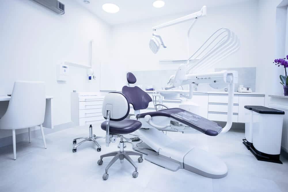 7 tech decisions for new dental practices